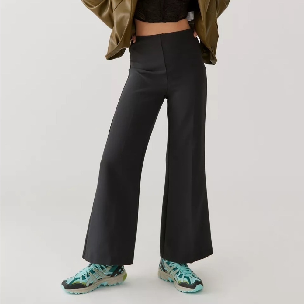 NWT Urban Outfitters (SOLD OUT)